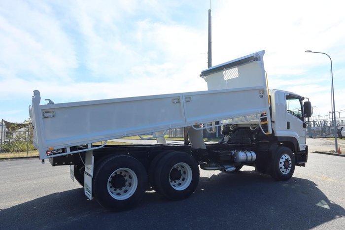 2016 Isuzu F Series FVZ260-300