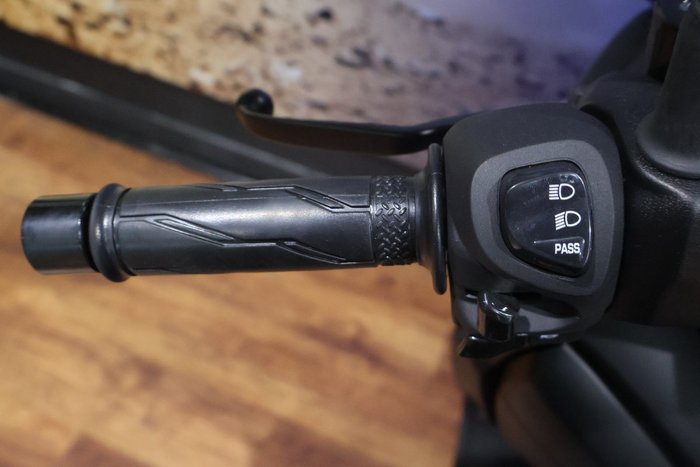 2019 Yamaha XMAX 300 (CZD300A) Silver