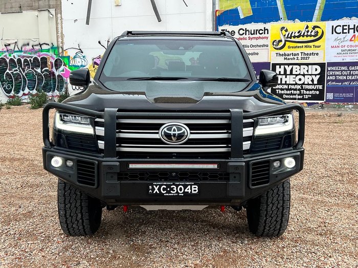 2022 Toyota Landcruiser VX