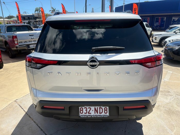 2024 Nissan Pathfinder ST-L