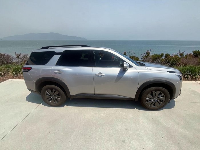 2024 Nissan Pathfinder ST-L