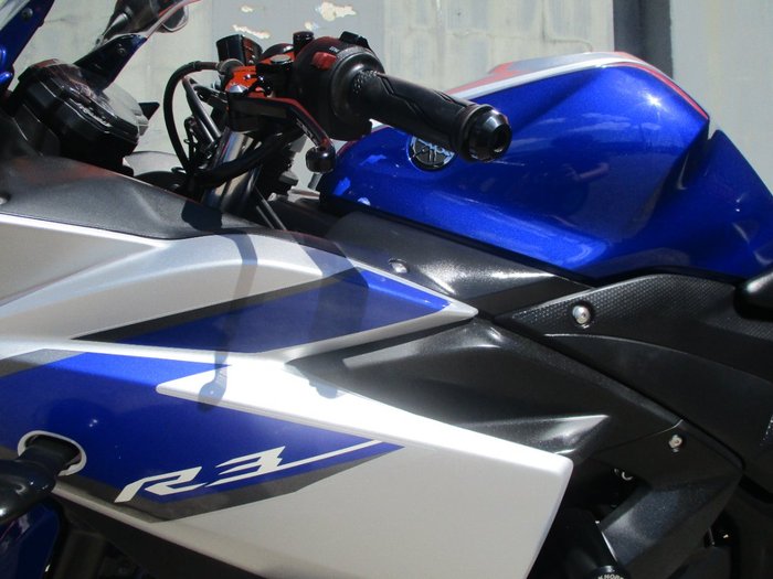 2015 YAMAHA YZF-R3 BLUE