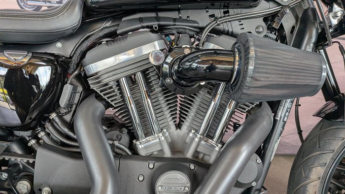 2016 Harley-Davidson Roadster (XL1200CX)