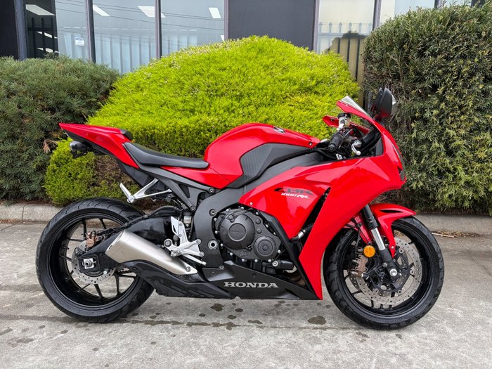 2015 Honda CBR1000RR (FIREBLADE)