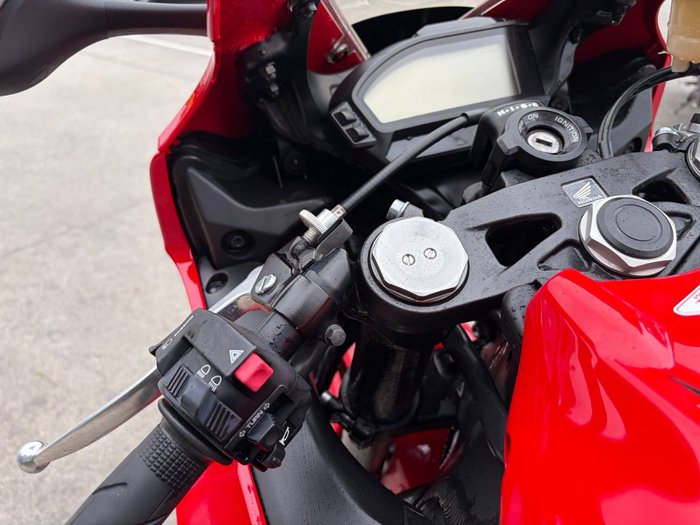 2015 Honda CBR1000RR (FIREBLADE)