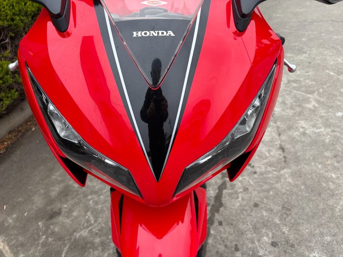 2015 Honda CBR1000RR (FIREBLADE)