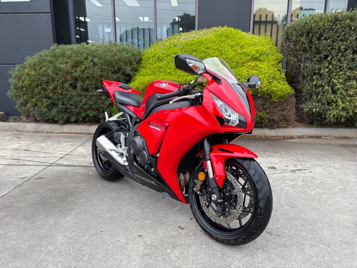 2015 Honda CBR1000RR (FIREBLADE)