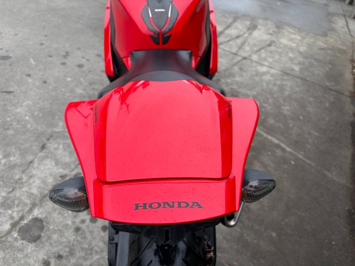 2015 Honda CBR1000RR (FIREBLADE)