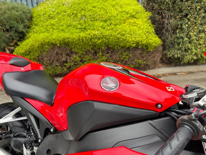 2015 Honda CBR1000RR (FIREBLADE)