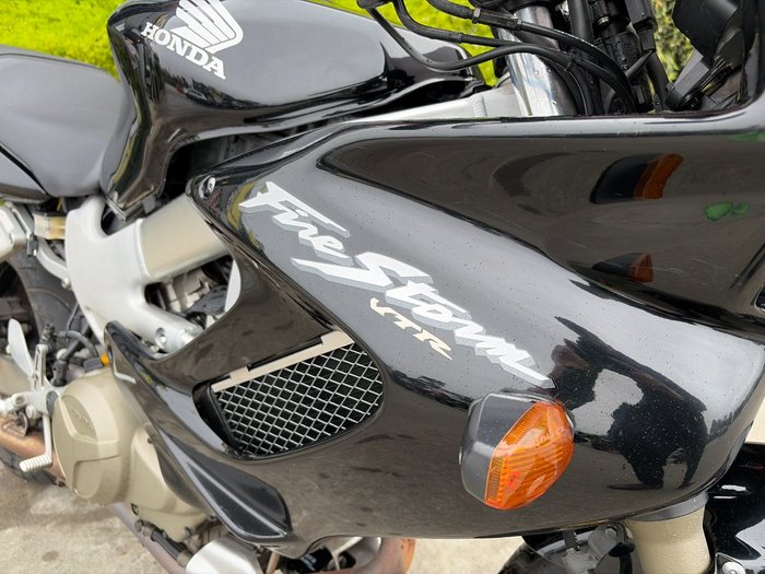 2006 Honda VTR1000F (FIRESTORM) Black