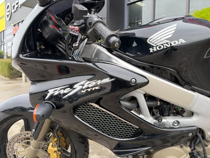 2006 Honda VTR1000F (FIRESTORM) Black