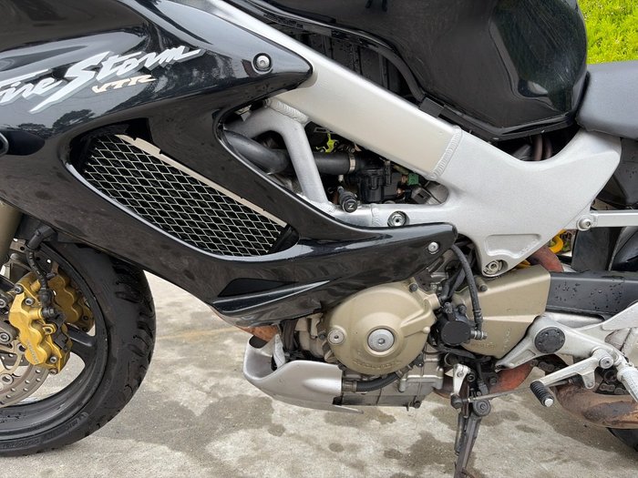 2006 Honda VTR1000F (FIRESTORM) Black