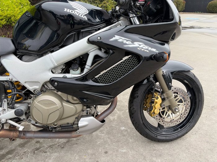 2006 Honda VTR1000F (FIRESTORM) Black