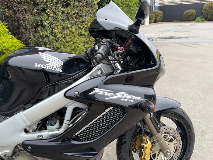2006 Honda VTR1000F (FIRESTORM) Black