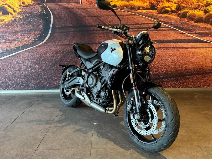 2026 Triumph Trident 660 Trident White