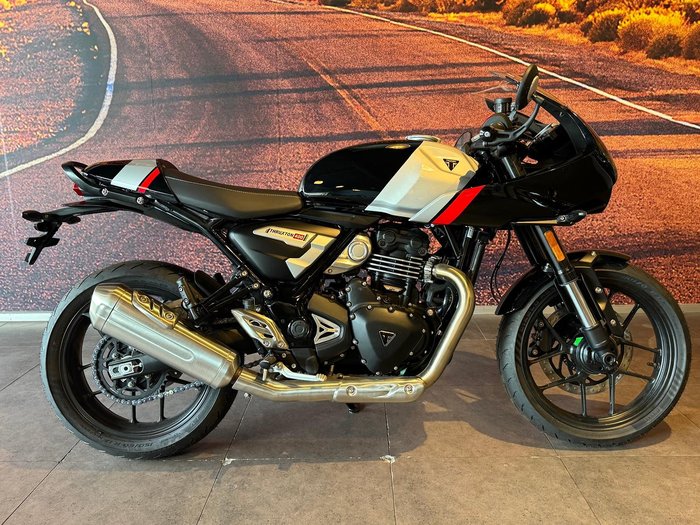 2026 Triumph Thruxton 400 Thruxton Black