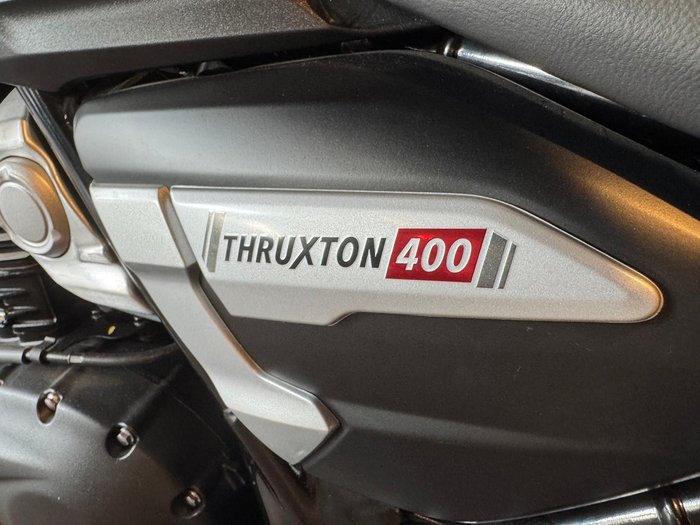 2026 Triumph Thruxton 400 Thruxton Black