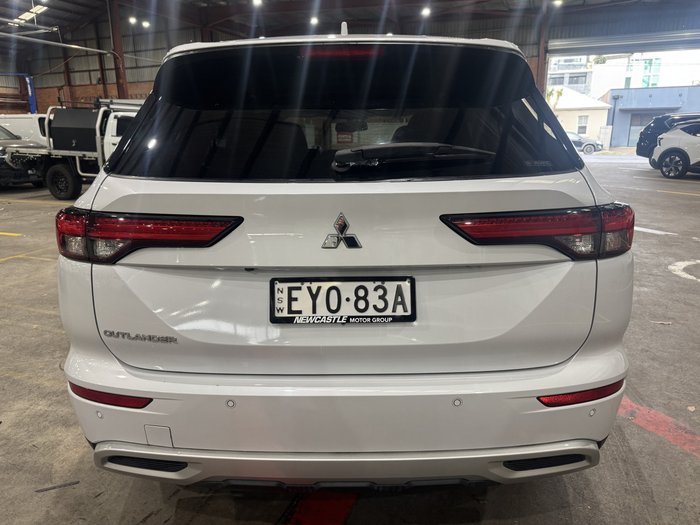 2023 Mitsubishi Outlander LS