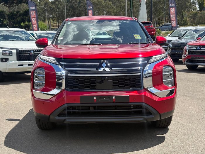 2026 Mitsubishi Outlander ES
