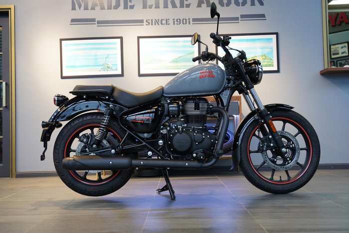Royal Enfield Meteor 350 Fireball Meteor