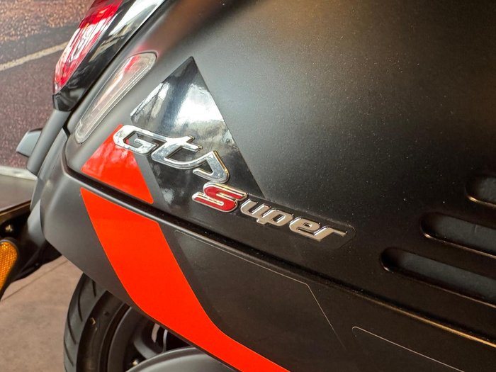 2025 Vespa GTS 300 Super Sport GTS Black