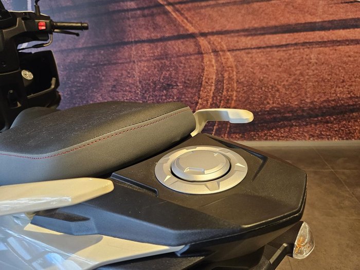 2024 Suzuki Avenis 125 Avenis White