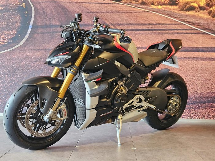 2022 Ducati Streetfighter V4 SP Streetfighter Black