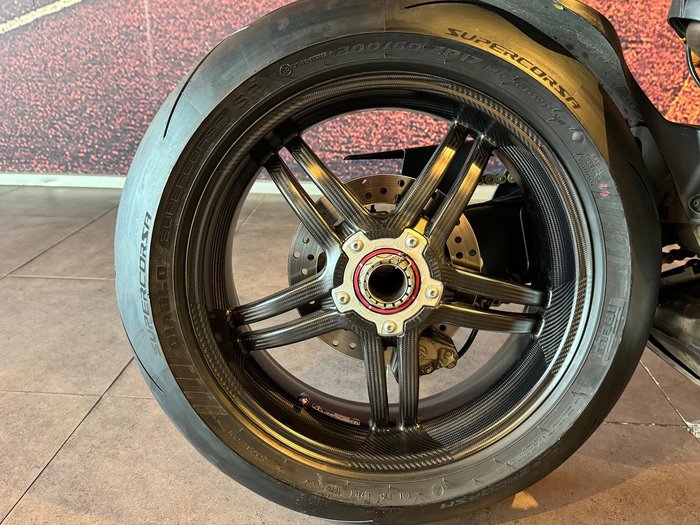 2022 Ducati Streetfighter V4 SP Streetfighter Black