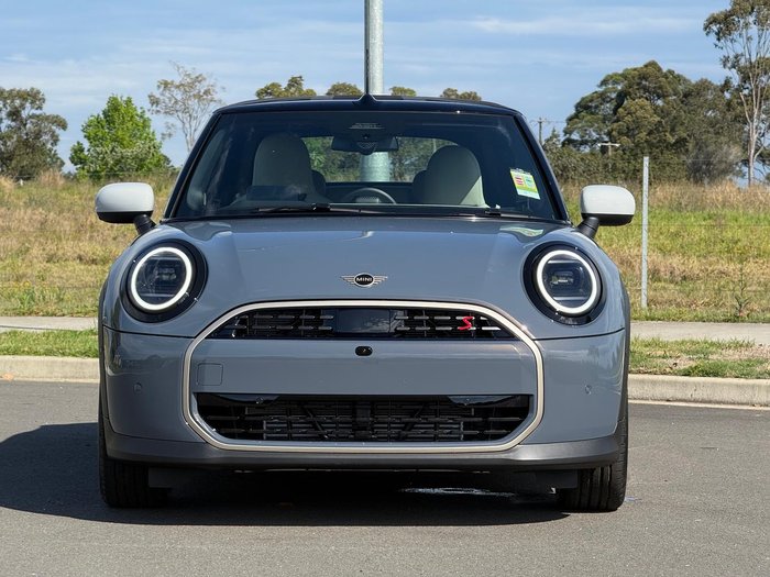 2026 MINI Cooper S Favoured
