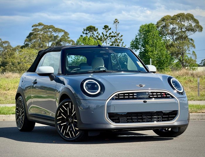 2026 MINI Cooper S Favoured