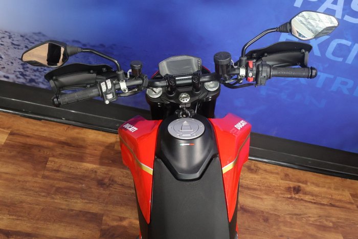 2019 Ducati HYPERMOTARD 950 (RED) Red