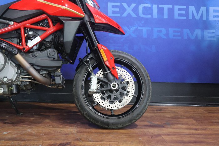 2019 Ducati HYPERMOTARD 950 (RED) Red