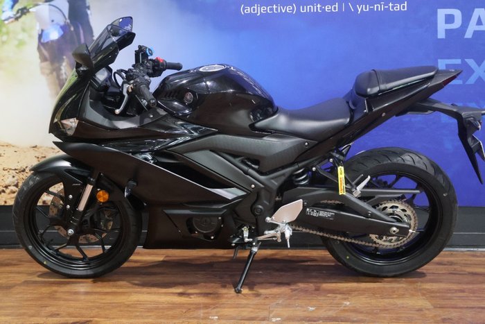 2024 Yamaha YZF-R3 White