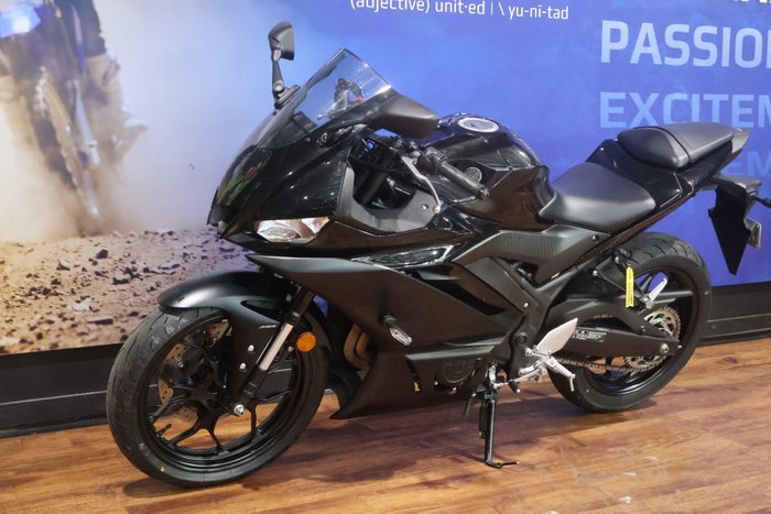 2024 Yamaha YZF-R3 White
