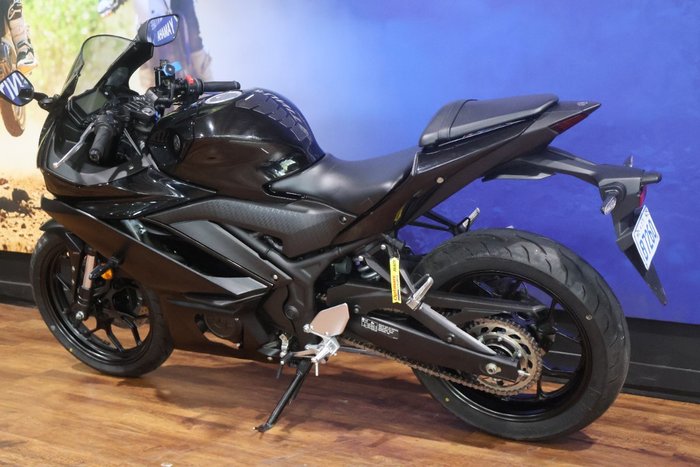 2024 Yamaha YZF-R3 White