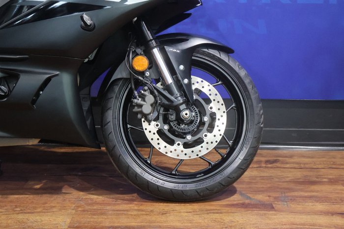 2024 Yamaha YZF-R3 White