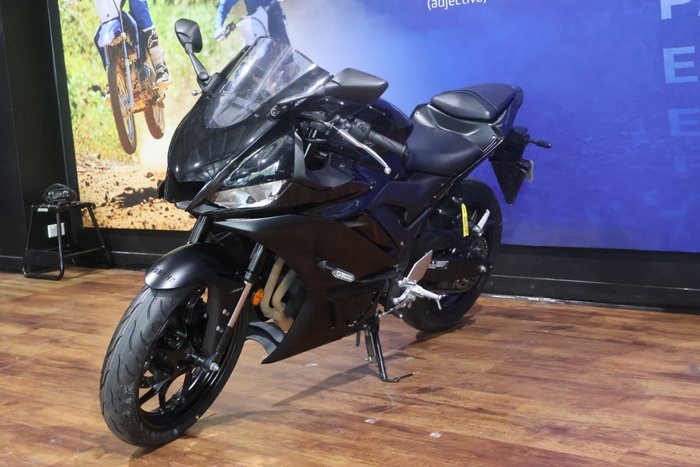 2024 Yamaha YZF-R3 White