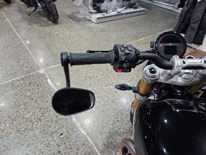 2026 Triumph BONNEVILLE SPEED TWIN 1200 RS Black
