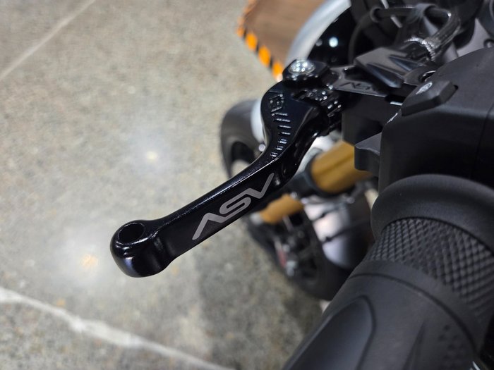 2026 Triumph BONNEVILLE SPEED TWIN 1200 RS Black