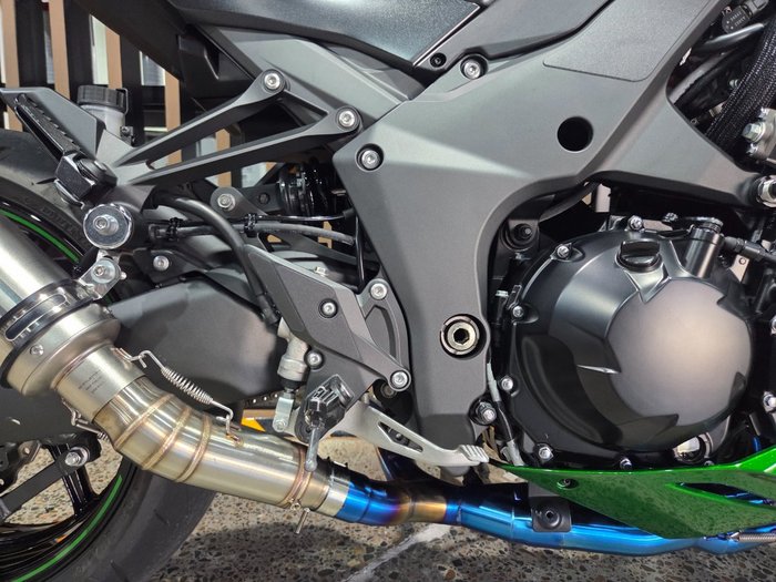 2024 Kawasaki Z1000 GREY