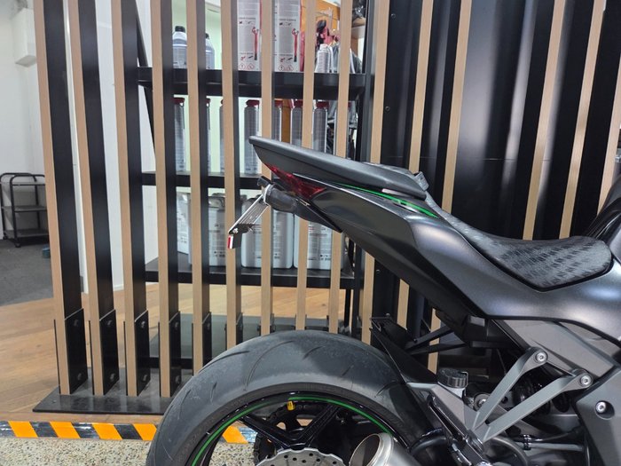 2024 Kawasaki Z1000 GREY