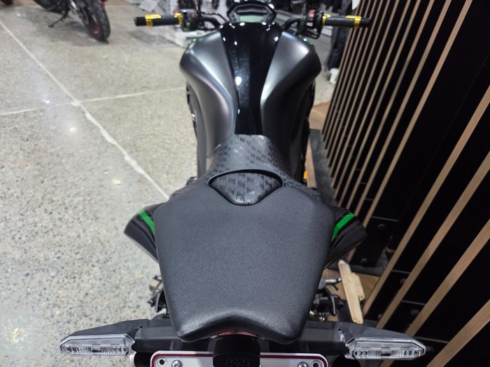 2024 Kawasaki Z1000 GREY