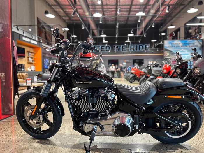 2026 Harley-Davidson Street Bob 117 (FXBB)