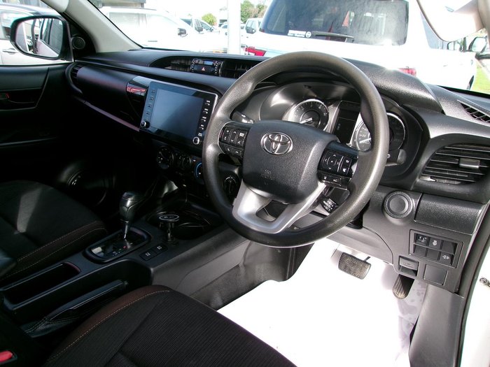 2020 Toyota Hilux SR