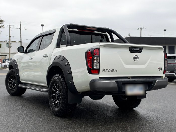 2017 Nissan Navara ST