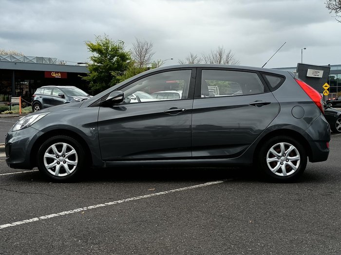 2012 Hyundai Accent Active