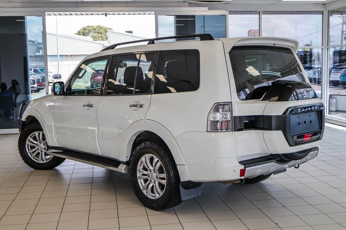 2020 Mitsubishi Pajero GLS
