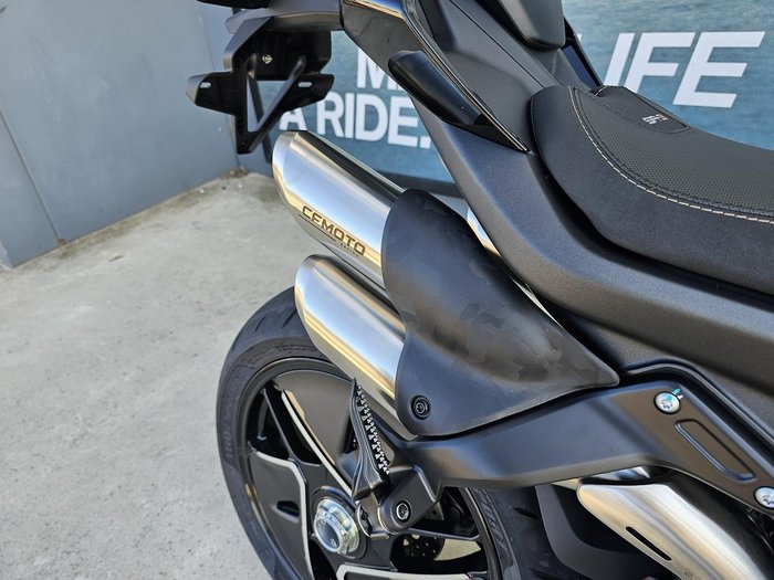 2026 CFMOTO 750SR-S SR Black