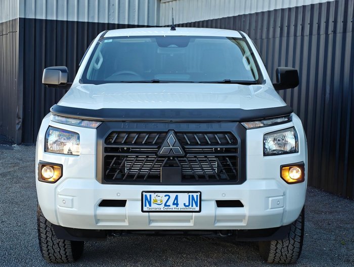 2025 Mitsubishi Triton GLX+