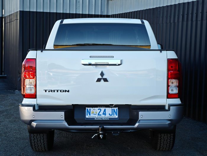 2025 Mitsubishi Triton GLX+